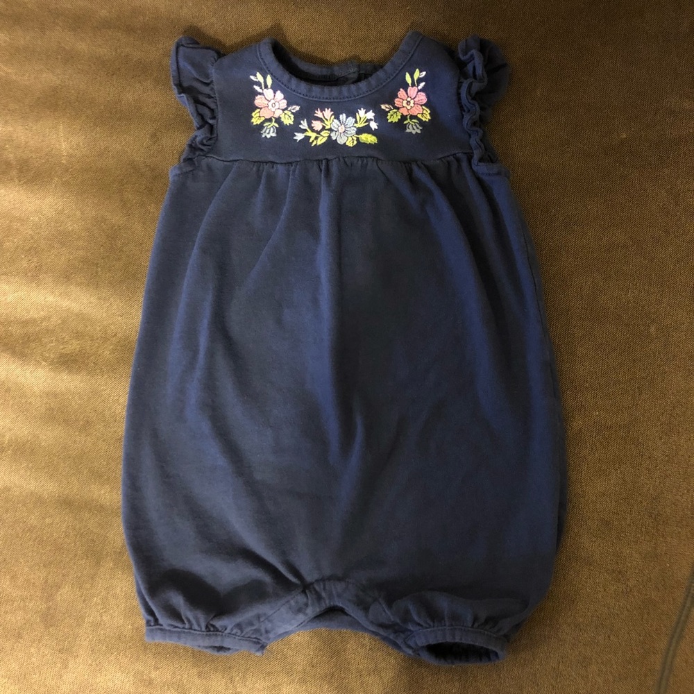 💥BOGO FREE💥 Gap romper